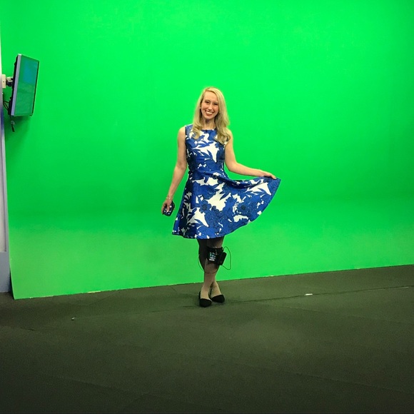 AX Paris Sleeveless Blue Floral Dress 💙 - Picture 4 of 4